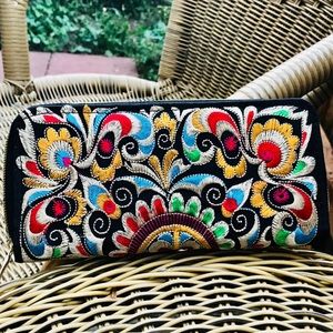 NWOT Embroidered Mexican Clutch/Wallet